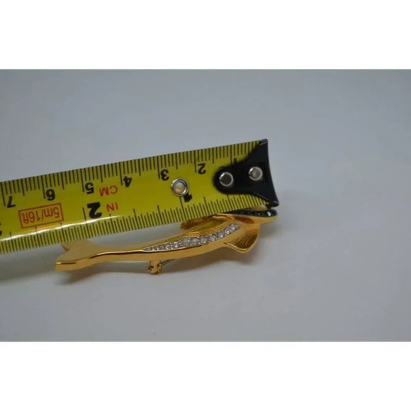 Vintage Butler  Dolphin with Hoop Costume Jewelry Brooch - Picture 7 of 8